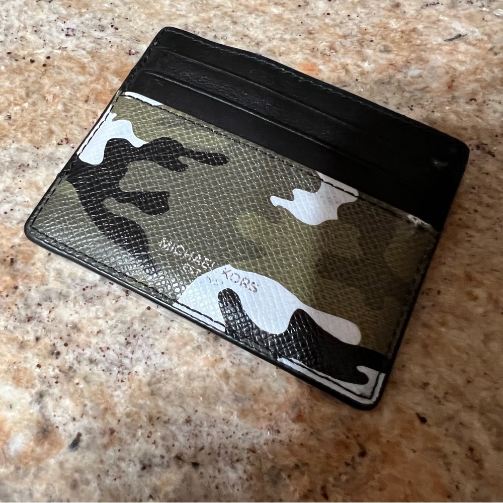 NWOT Michael Kors Slim Card Wallet